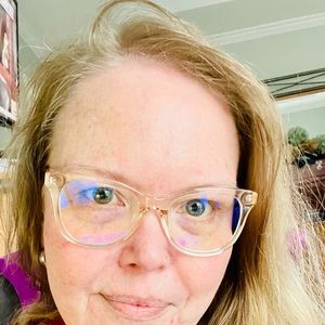 Meet your Posher, Kim